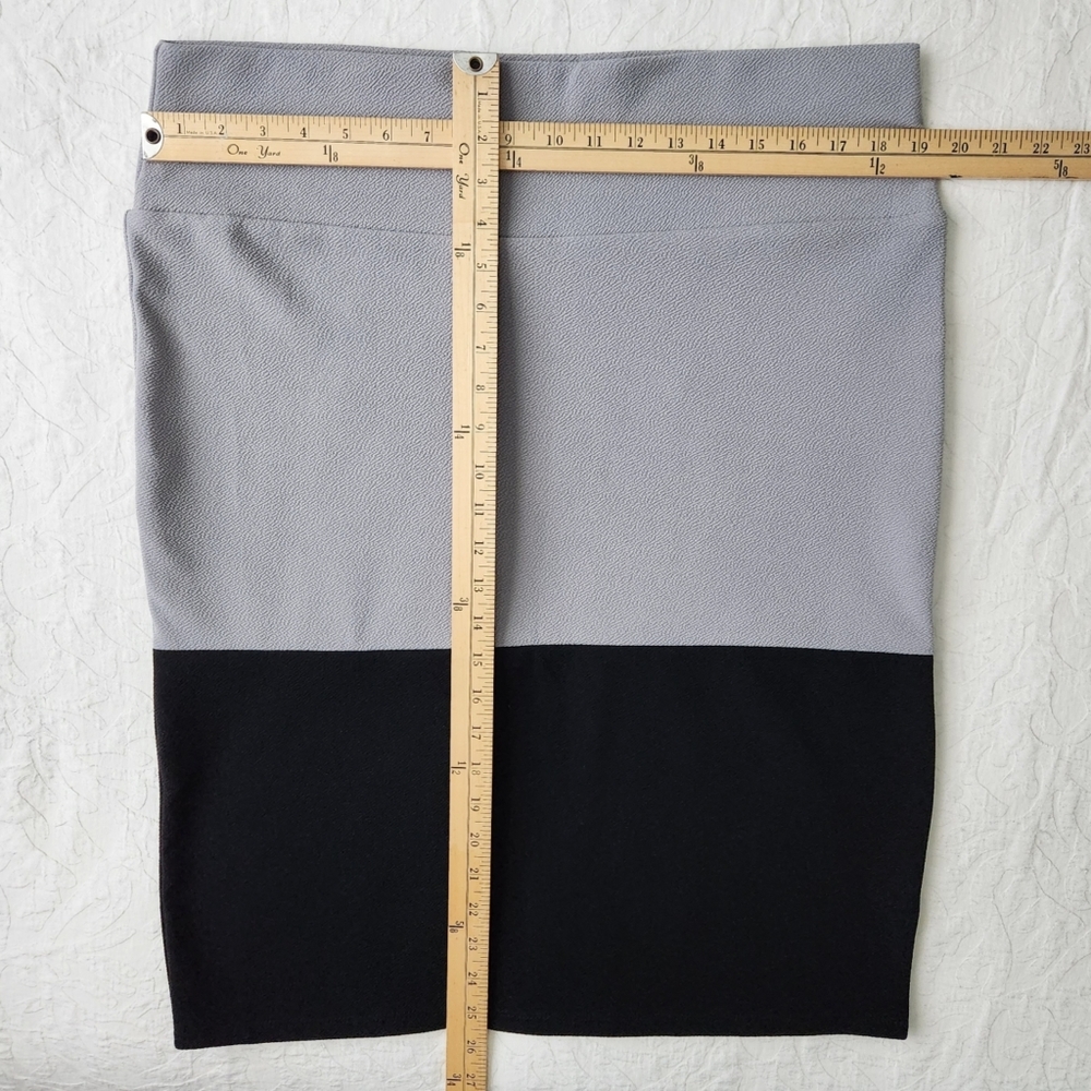LuLaRoe Cassie Stretch Pencil Skirt With Wide Waistband, Black & Gray, Size 3X - Picture 5 of 6